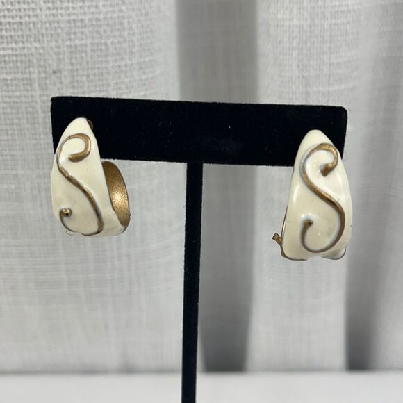 NWOT Vintage scroll enamel earrings - Picture 1 of 4